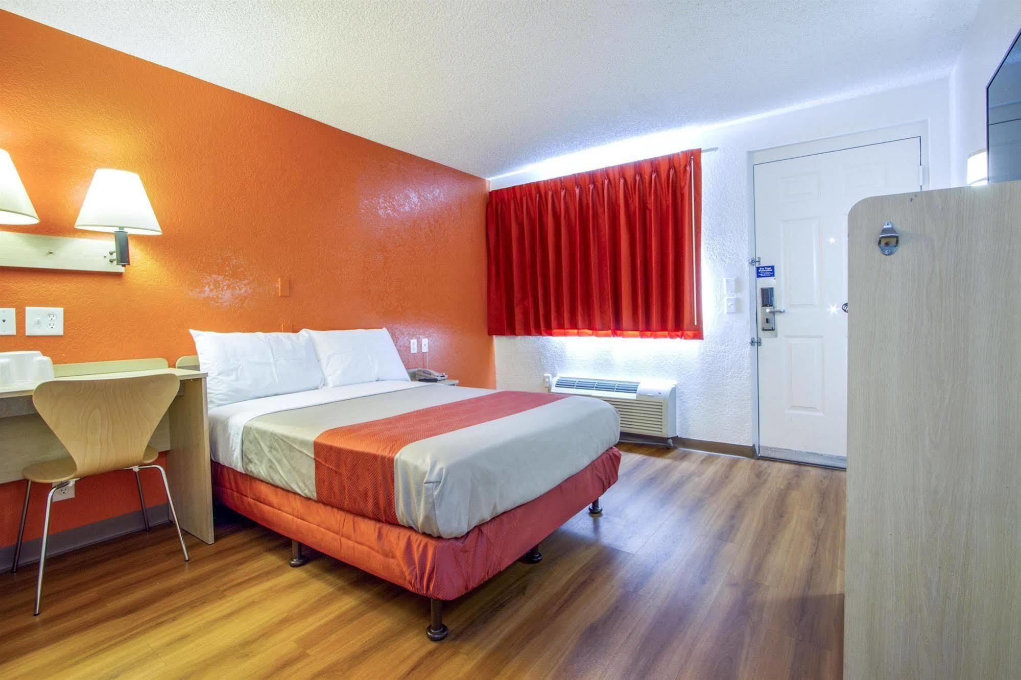 Phoenix Inn Eksteriør billede